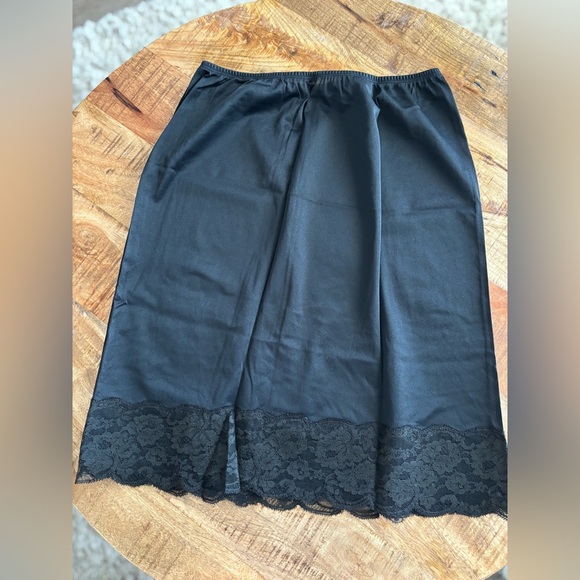 Vintage Half Slip BLACK LACE Sz M Texsheen Medium - Picture 2 of 7